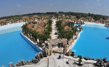 Biển Đại Nam, nằm trong Khu du lịch Lạc Cảnh Đại Nam Văn Hiến, tỉnh Bình Dương.